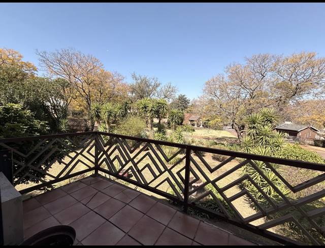3 BEDROOM FREESTANDING FOR SALE IN SIGNAL HILL